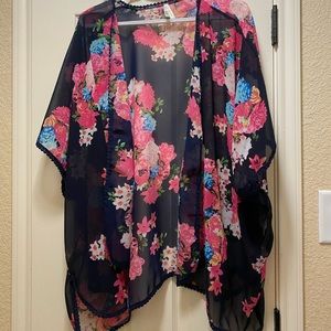 Like new blue floral kimono cover up